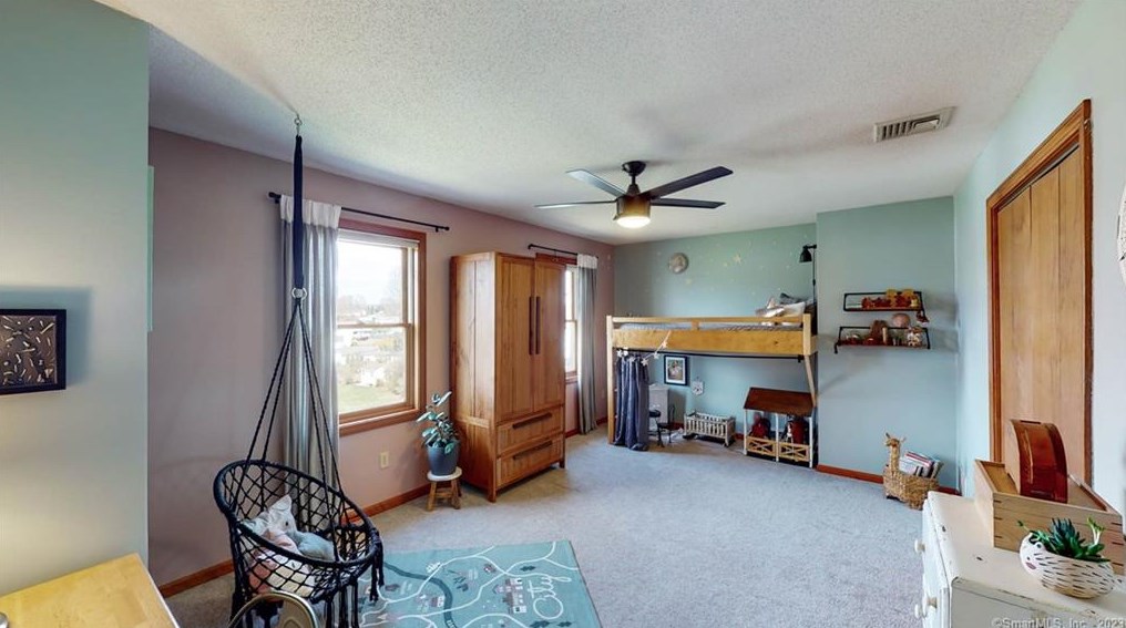 11 Eddon Dr, New Haven CT  06512-1057 exterior