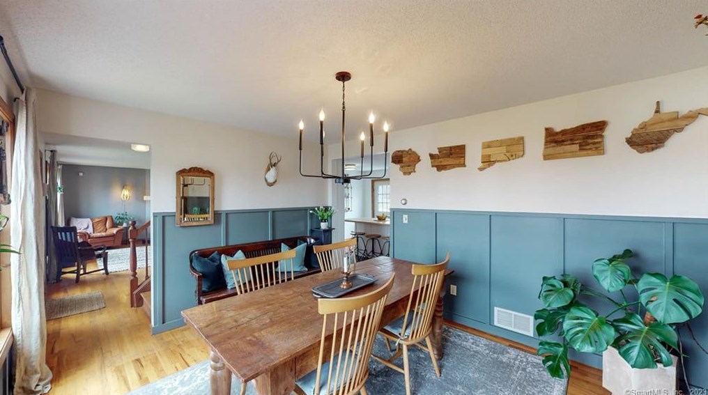 11 Eddon Dr, New Haven CT  06512-1057 exterior