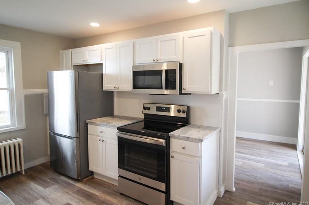 50 House St, Glastonbury, CT 06033