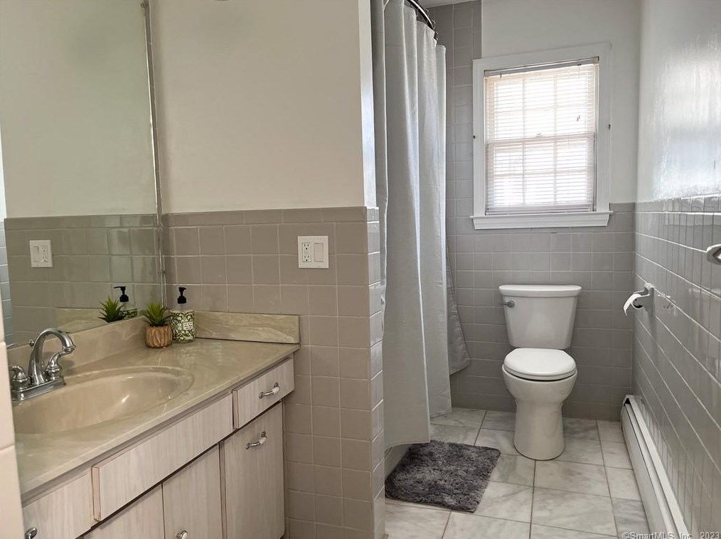159 Radnor Ln, Watertown CT  06779-2019 exterior