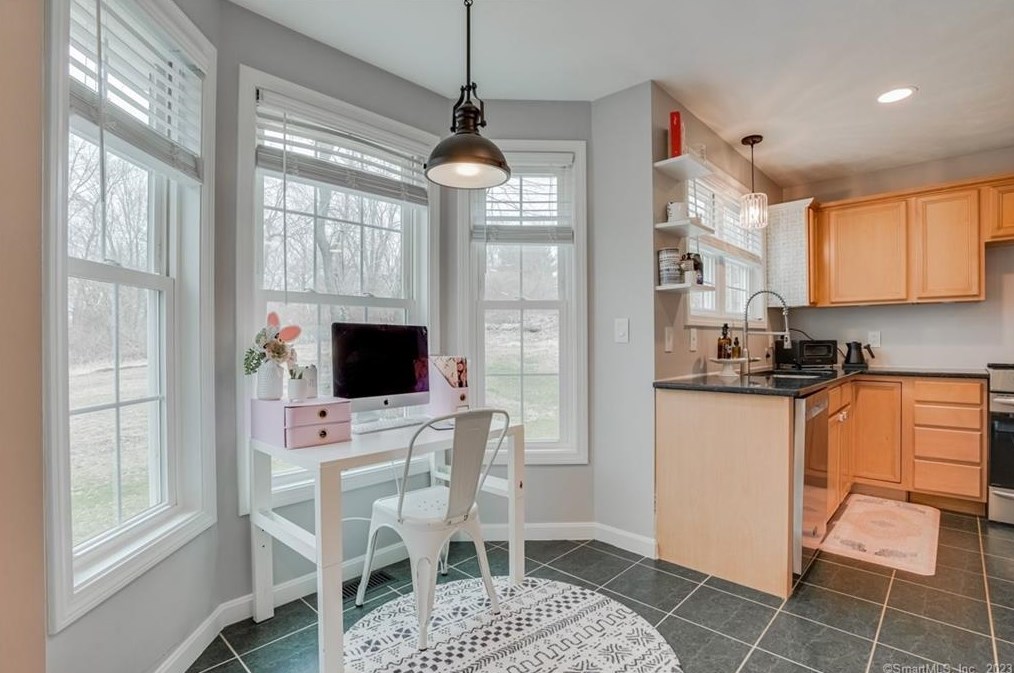 25 Church St, Brooklyn CT  06234-1507 exterior