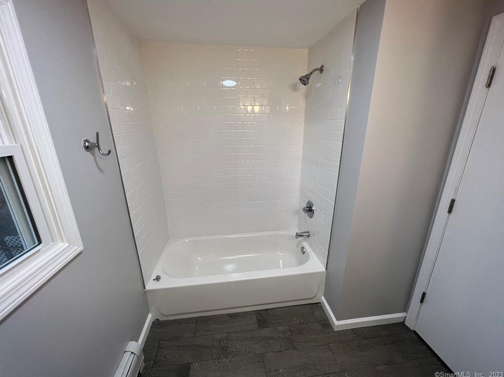 70 Bellevue Ave, New Haven CT  06516-6701 exterior