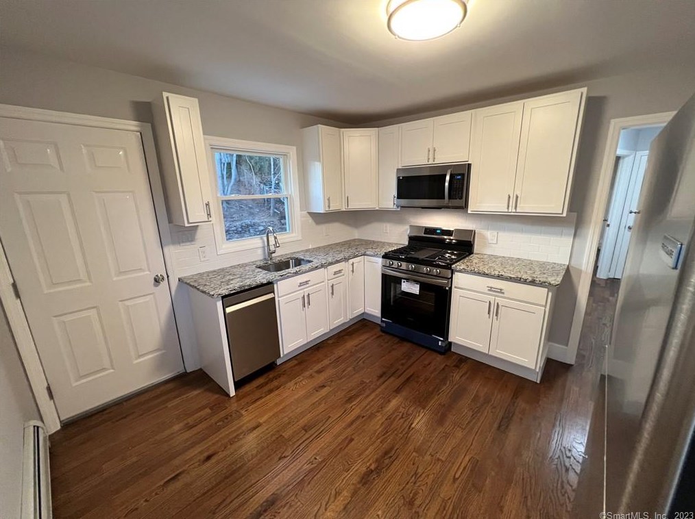 70 Bellevue Ave, New Haven CT  06516-6701 exterior