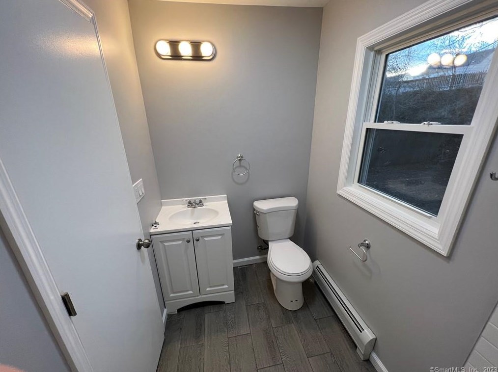 70 Bellevue Ave, New Haven CT  06516-6701 exterior