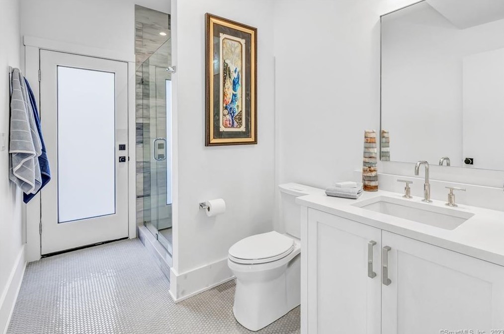 125 Compo Rd S Ln, Westport CT  06880 exterior