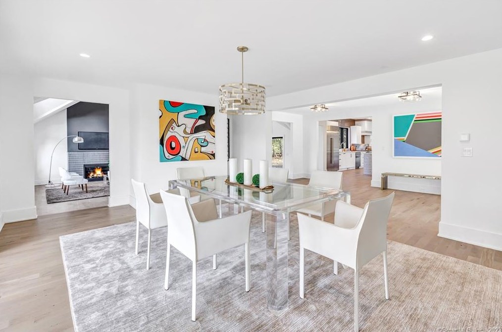 125 Compo Rd S Ln, Westport CT  06880 exterior