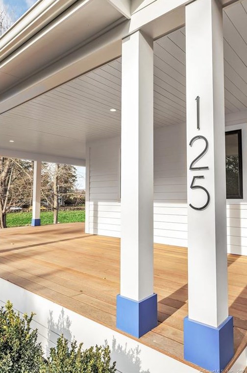 125 Compo Rd S Ln, Westport CT  06880 exterior