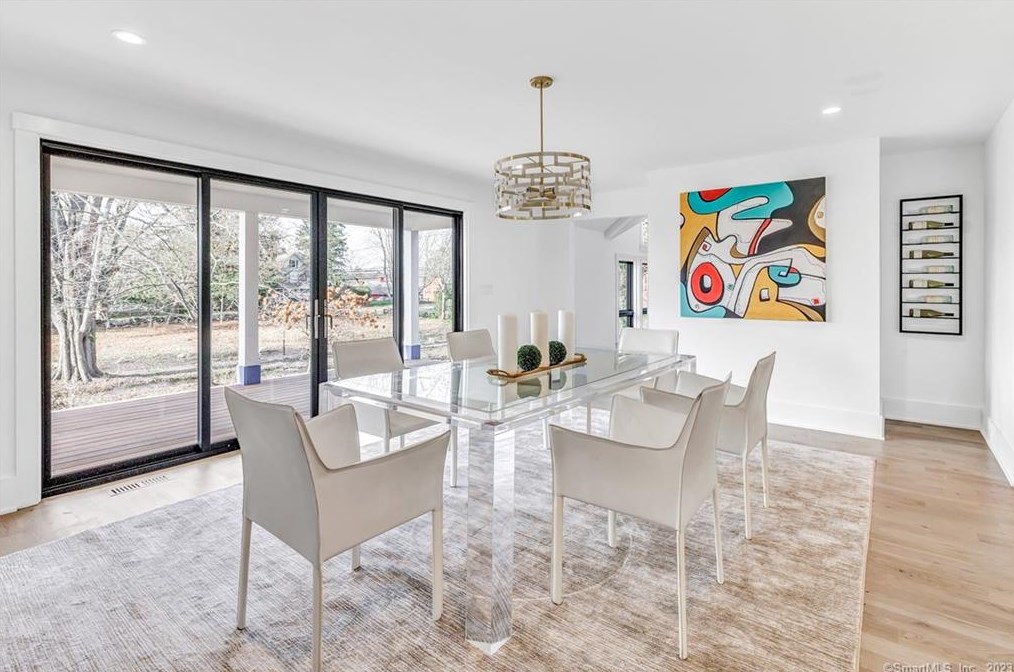 125 Compo Rd S Ln, Westport CT  06880 exterior