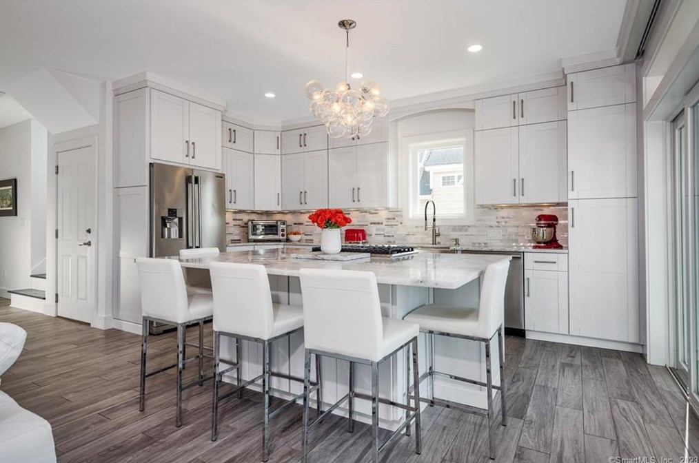 15 Beach View Ave, Fenwick CT  06475-1605 exterior
