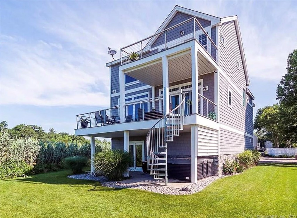 15 Beach View Ave, Fenwick CT  06475-1605 exterior