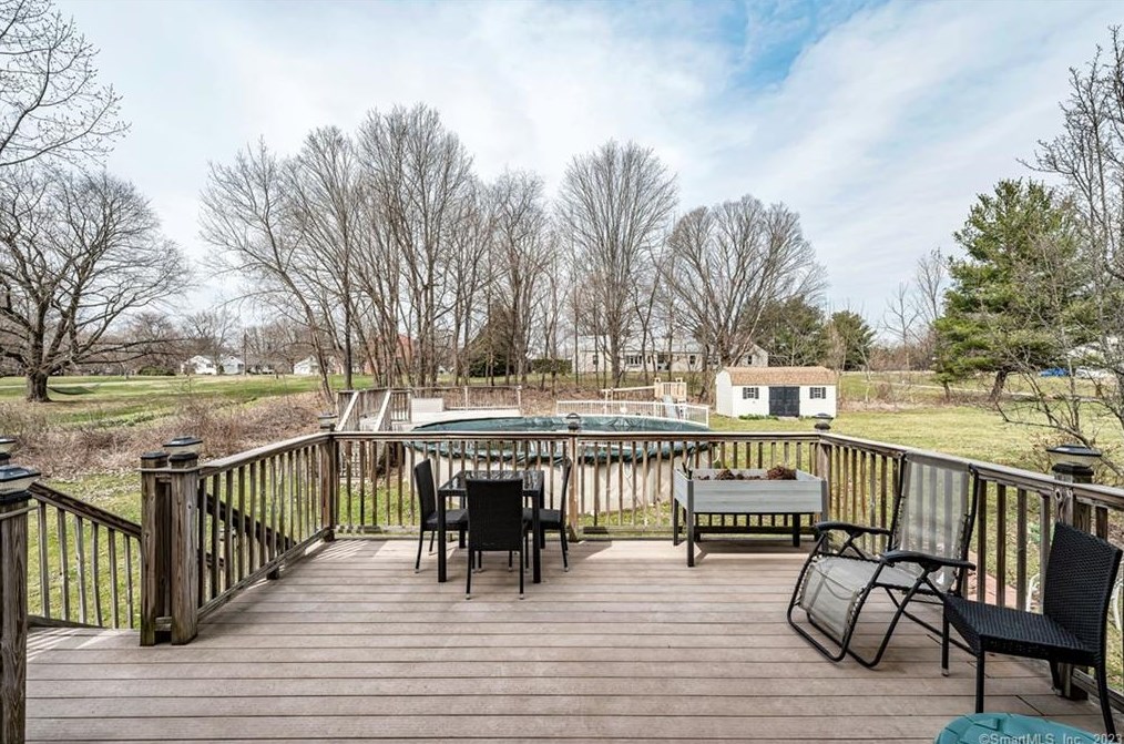 1405 East St, Suffield CT  06078-1308 exterior