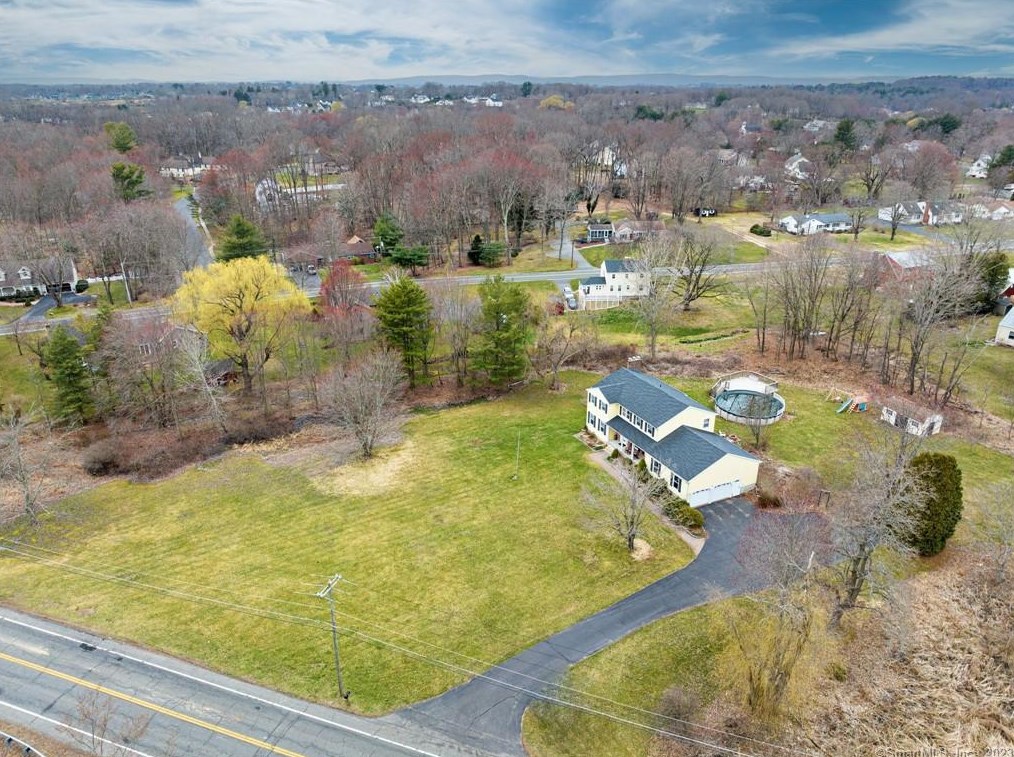 1405 East St, Suffield CT  06078-1308 exterior