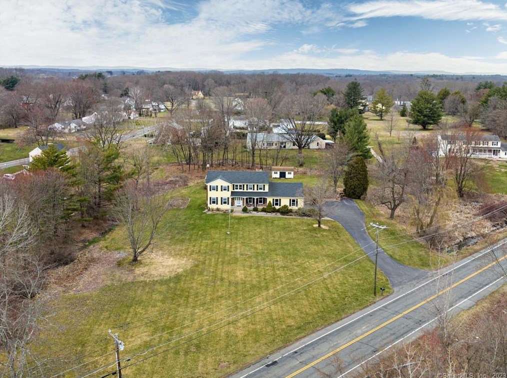 1405 East St, Suffield CT  06078-1308 exterior