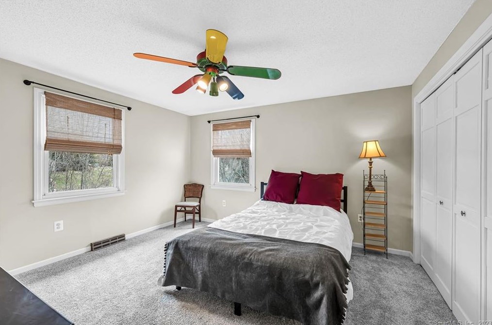 1405 East St, Suffield CT  06078-1308 exterior