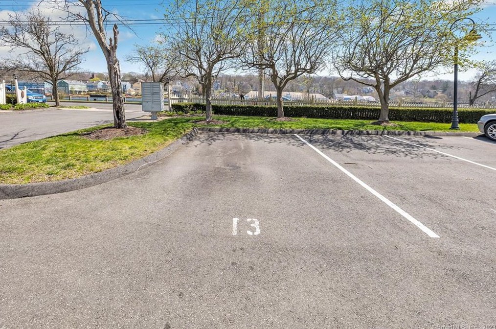 140 Front St, New Haven CT 06513-3928 exterior