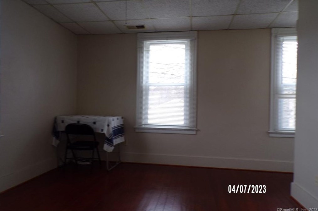 11 2nd Ave, Branford CT  06405-5421 exterior