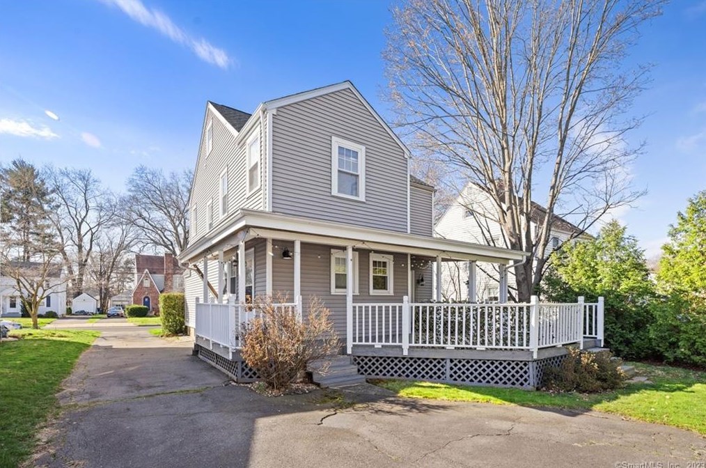 36 Dartmouth Ave, Hartford CT  06110-1209 exterior