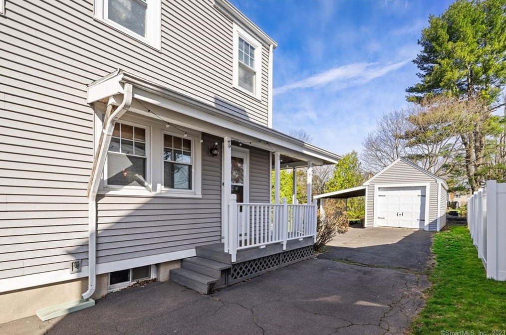 36 Dartmouth Ave, Hartford CT  06110-1209 exterior