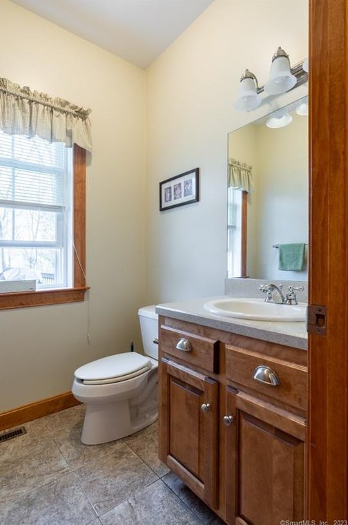 44 Ratlum Mountain Rd, Winsted CT  06063-1807 exterior