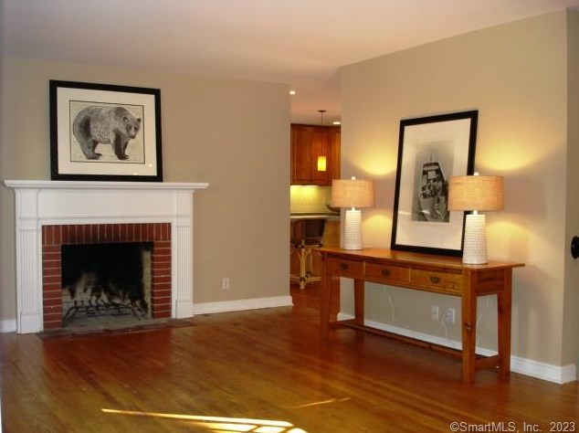 60 Wellner Dr, Fairfield CT  06825-1141 exterior