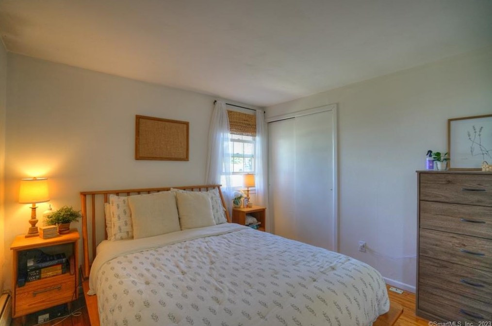 47 Noank Ledyard Rd, Mystic CT  06355-1615 exterior