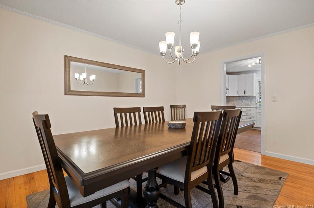 210 Collindale Dr, Meriden CT  06450-8315 exterior