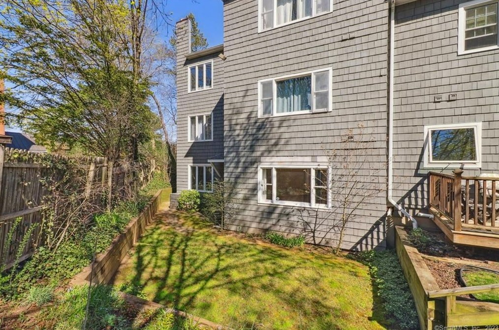 438 Whitney Ave, New Haven CT  06511-2349 exterior