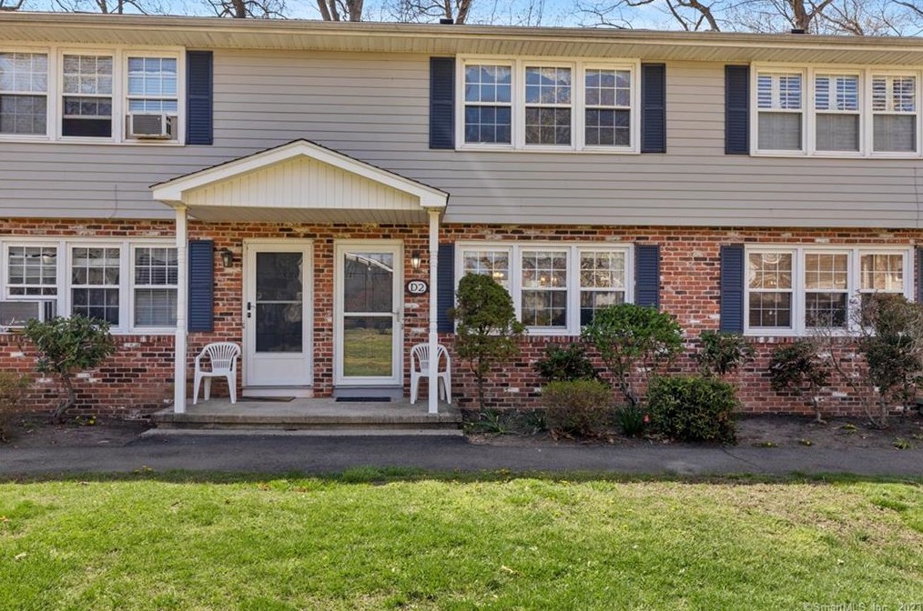 280 Main St, Clinton CT 06413-2249 exterior