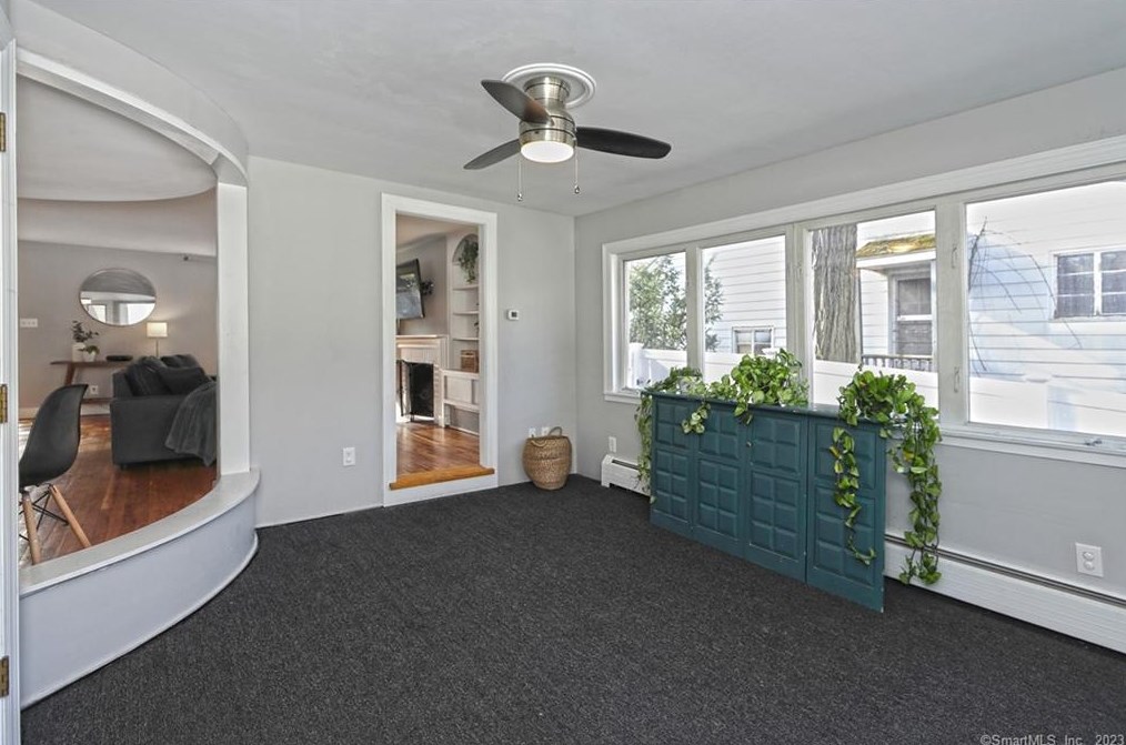 100 Lakeview Ter, New Haven CT  06515-1811 exterior