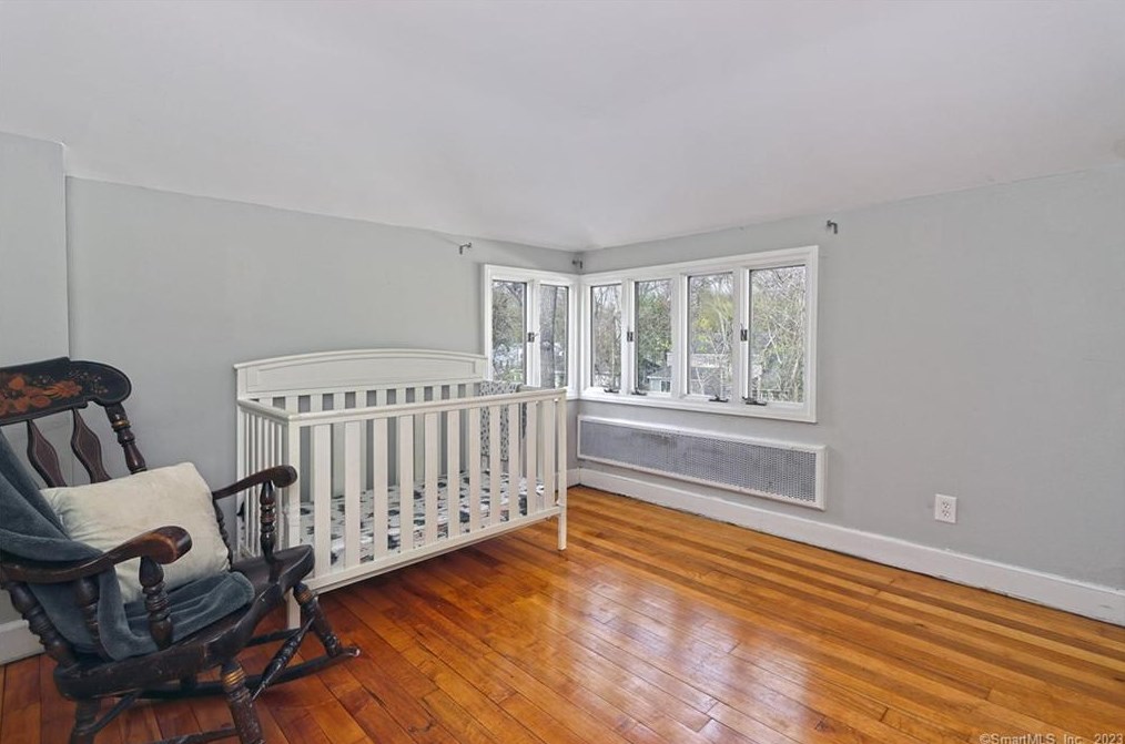 100 Lakeview Ter, New Haven CT  06515-1811 exterior