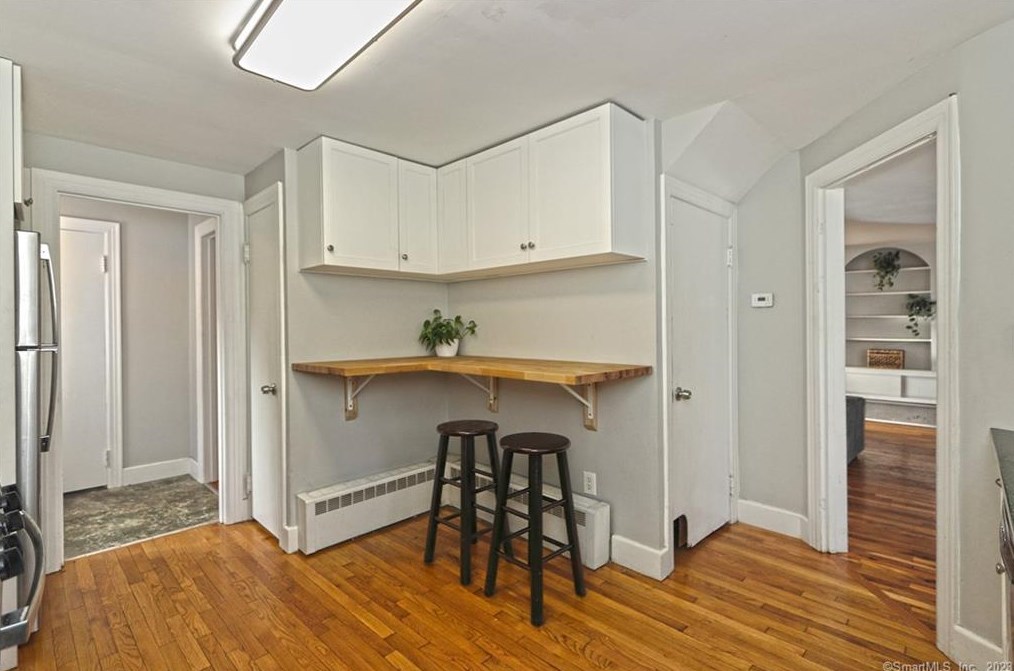 100 Lakeview Ter, New Haven CT  06515-1811 exterior