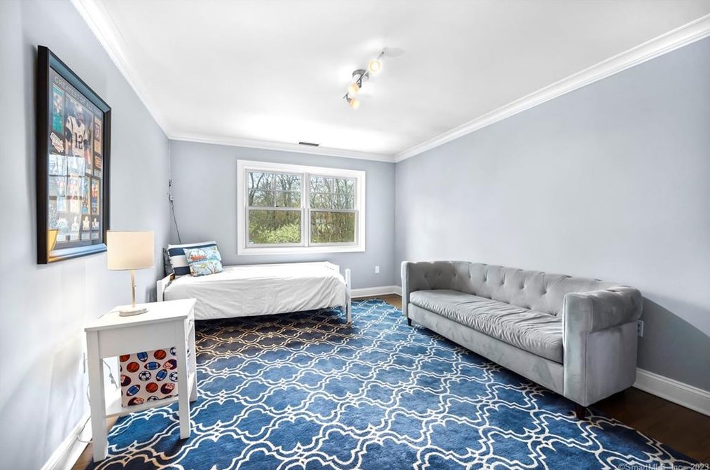 62 Mistywood Ln, Fairfield CT  06824-1620 exterior