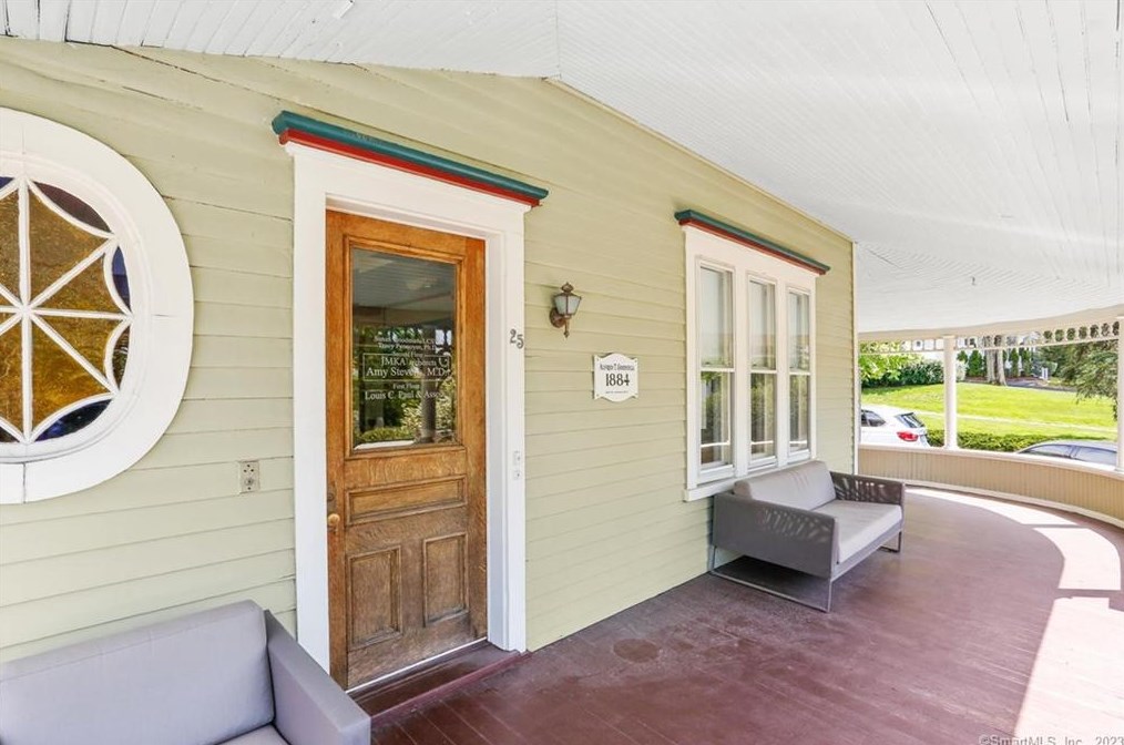 25 Imperial Ave, Westport CT  06880-4303 exterior