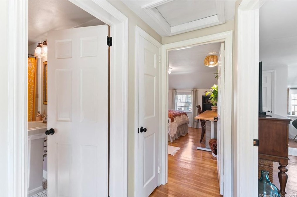 33 Edgemere Ave, Hartford CT  06110-1118 exterior