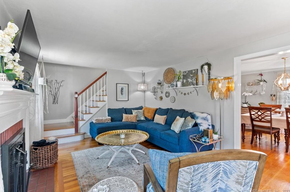 33 Edgemere Ave, Hartford CT  06110-1118 exterior