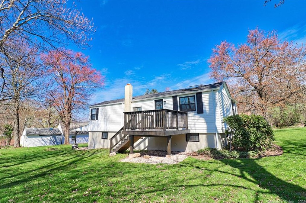 51 White St, Watertown CT  06795-1603 exterior