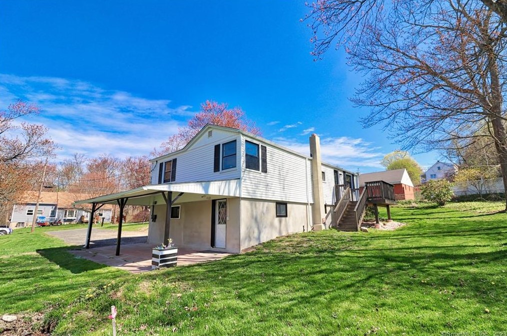 51 White St, Watertown CT  06795-1603 exterior