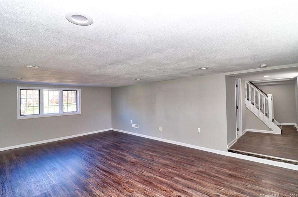 51 White St, Watertown CT  06795-1603 exterior