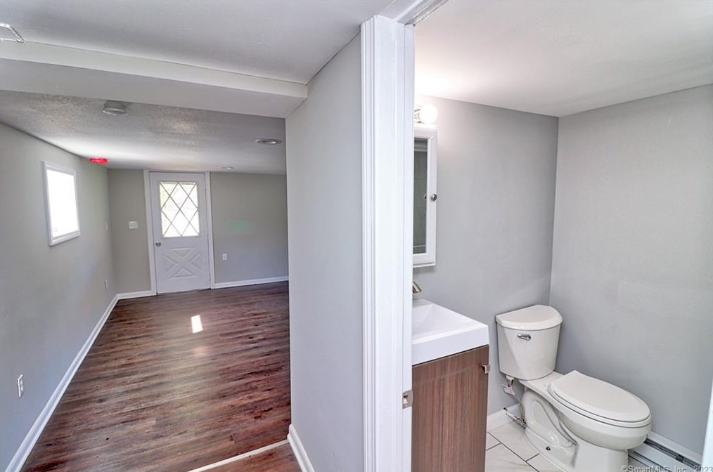 51 White St, Watertown CT  06795-1603 exterior