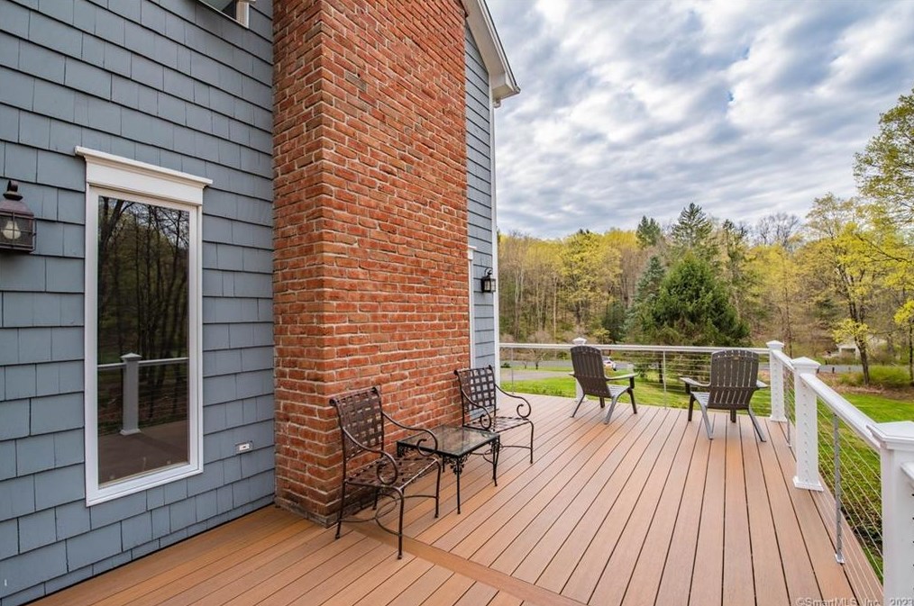 275 Wewaka Brook Rd, Bridgewater CT  06752-1714 exterior