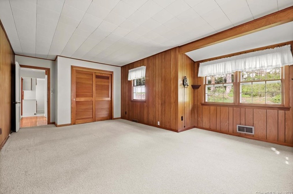46 Hillside Ave, Tokeneke CT  06820-5010 exterior