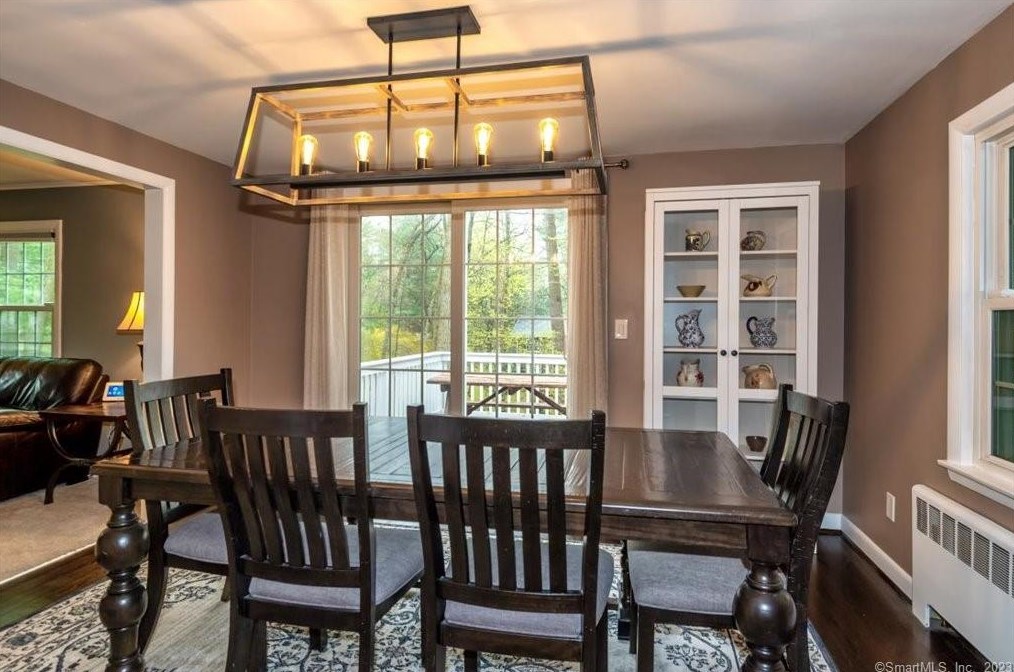 13 Beaverbrook Rd, Simsbury CT  06092-2702 exterior