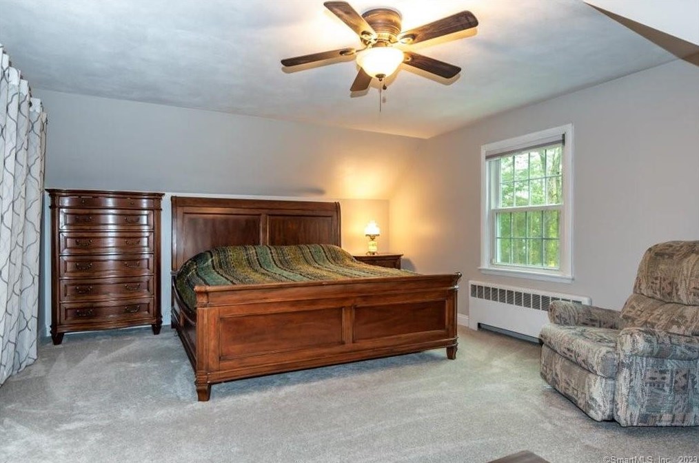 13 Beaverbrook Rd, Simsbury CT  06092-2702 exterior