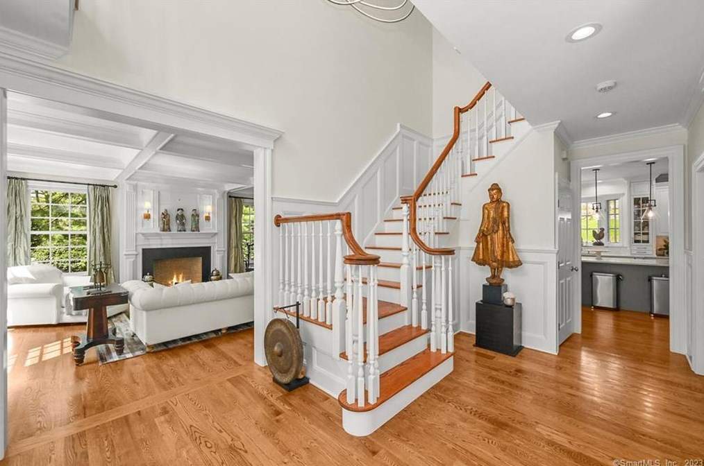 3 Buck Hill Rd, Westport CT  06880-1913 exterior