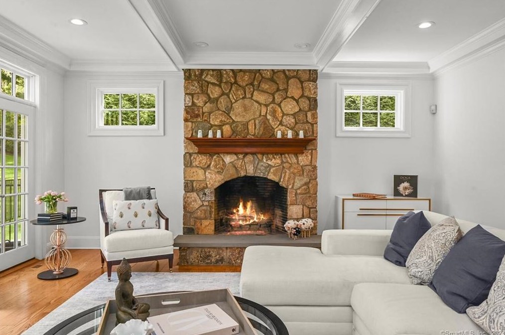 3 Buck Hill Rd, Westport CT  06880-1913 exterior