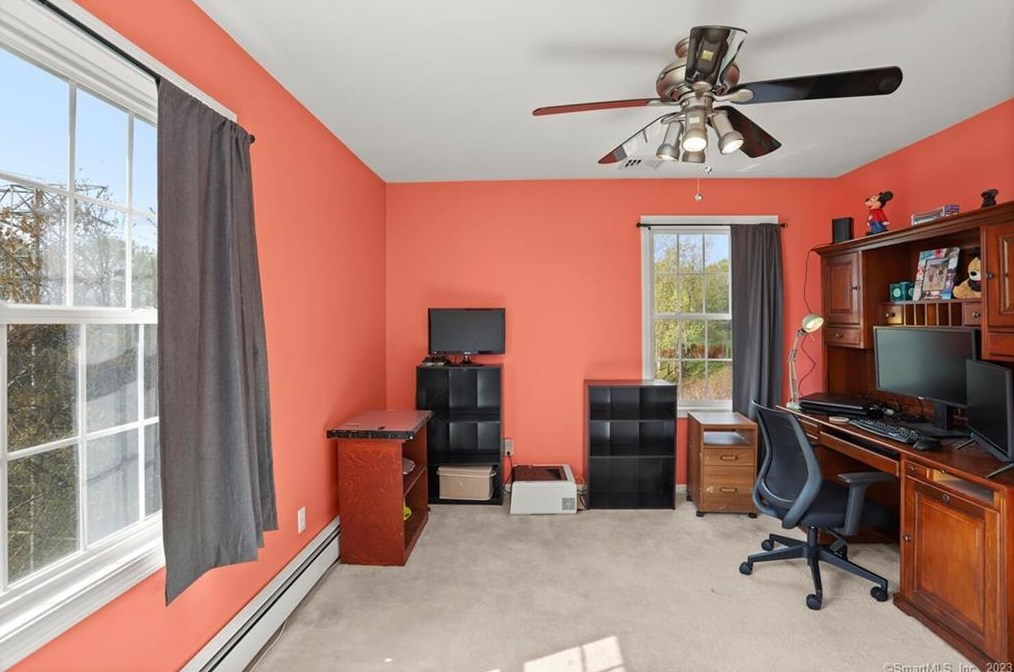 1625 James Farm Rd, Stratford CT  06614-1049 exterior