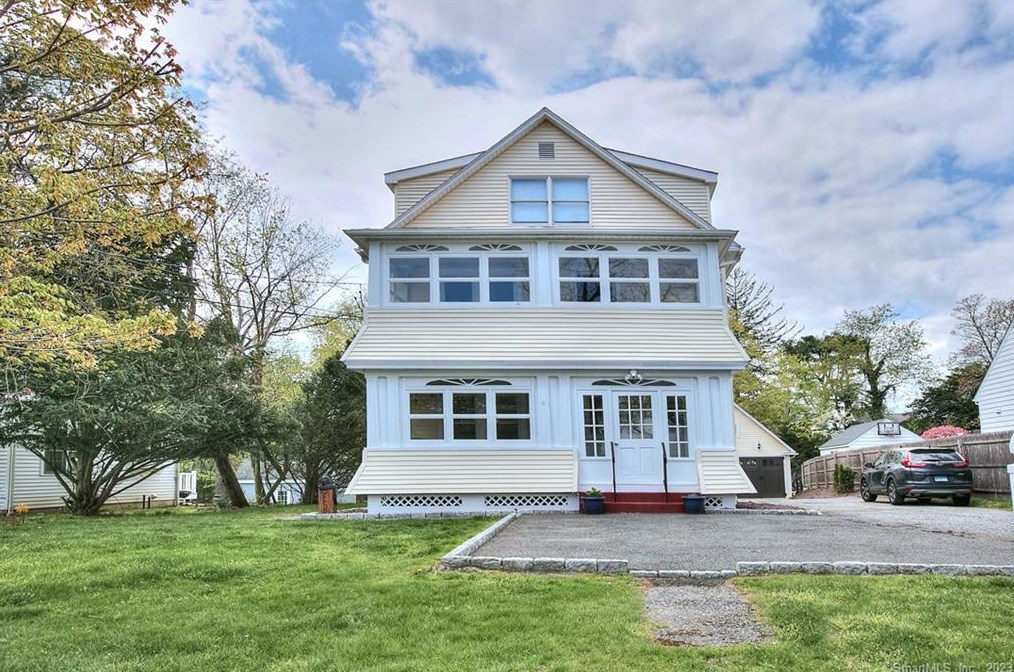 19 Maple Ave, Westport CT  06880-4131 exterior