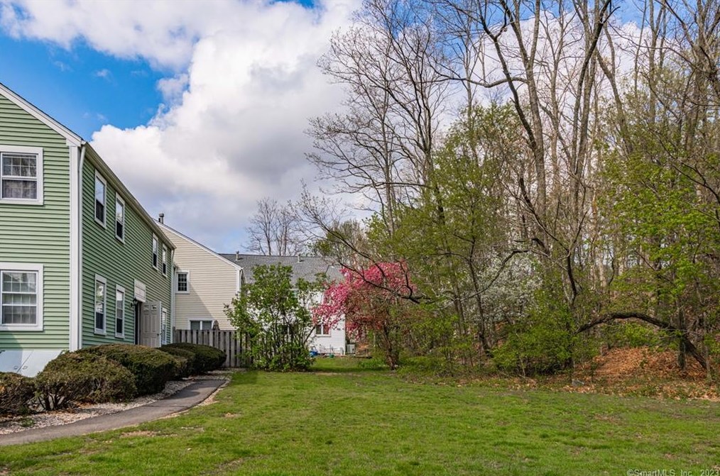 515 Dowd Ave, Collinsville CT  06019-2441 exterior
