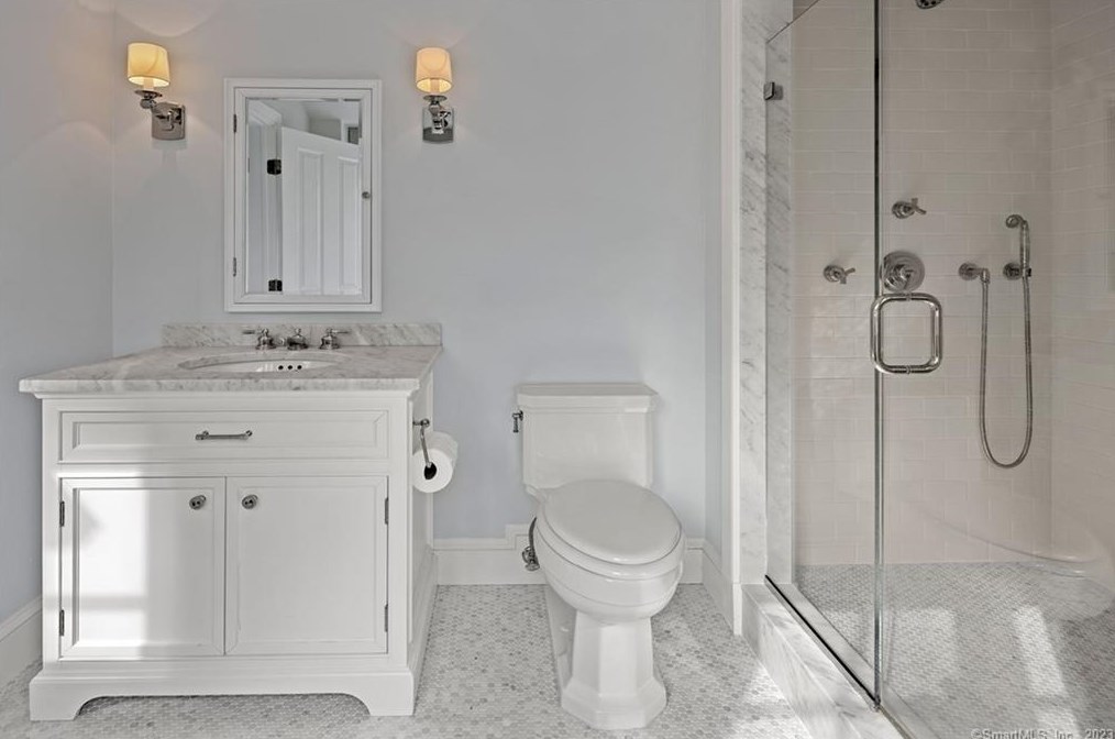 8 Pent Rd, Weston CT  06883-1311 exterior