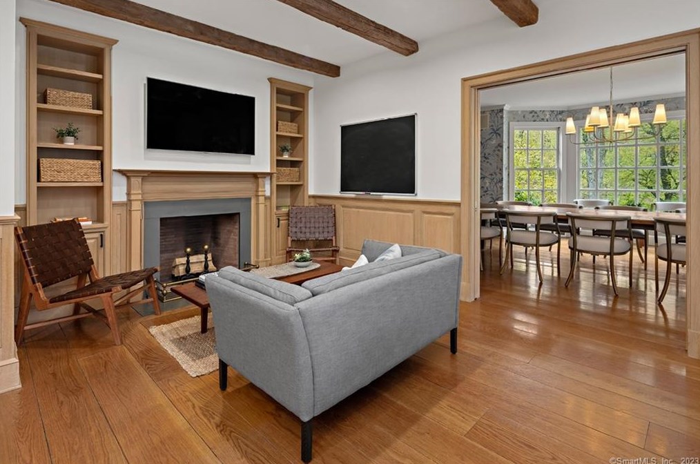 8 Pent Rd, Weston CT  06883-1311 exterior